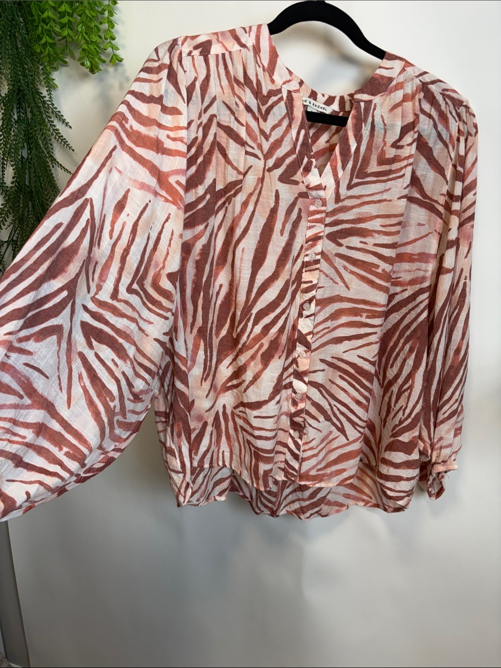 Zac & Rachel Pink and White Zebra-Print Button Front Blouse